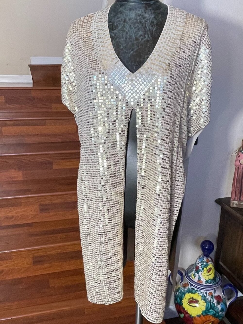 Chico's Beige Gold Sequin Split Front Topper One Size V-neck Short Sleeve